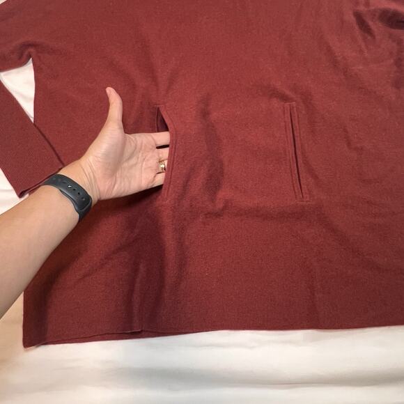 Garnet Hill Oversized Turtleneck Sweater Size S Maroon Goji Berry Wool Cashmere - Picture 5 of 15